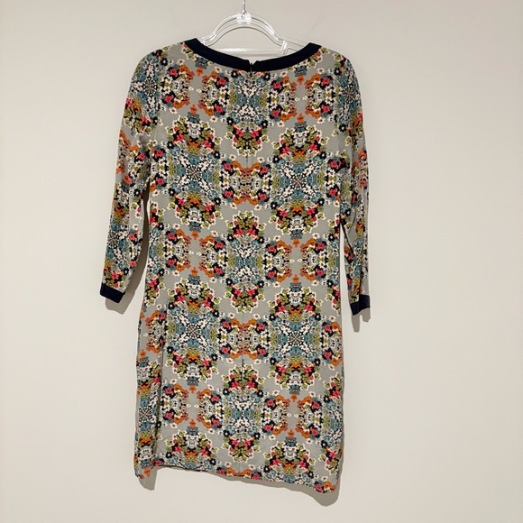 J.Crew Misty Fog Floral Medallion Print 100% Silk Shift Dress size 2 - Picture 3 of 5